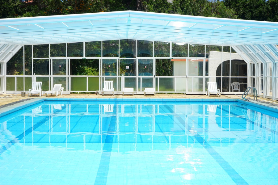 camping piscine couverte